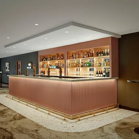 Doubletree By Hilton מלון 4*