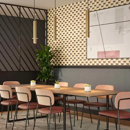 Doubletree By Hilton מלון שפילד