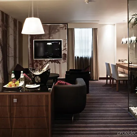 Doubletree By Hilton מלון 4*