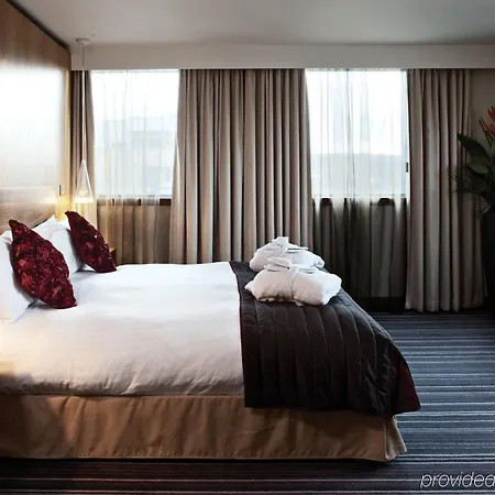 Doubletree By Hilton מלון 4*