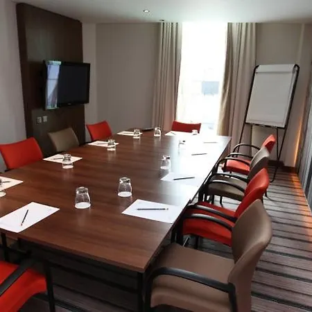 מלון Doubletree By Hilton