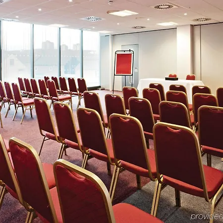 Doubletree By Hilton מלון 4*